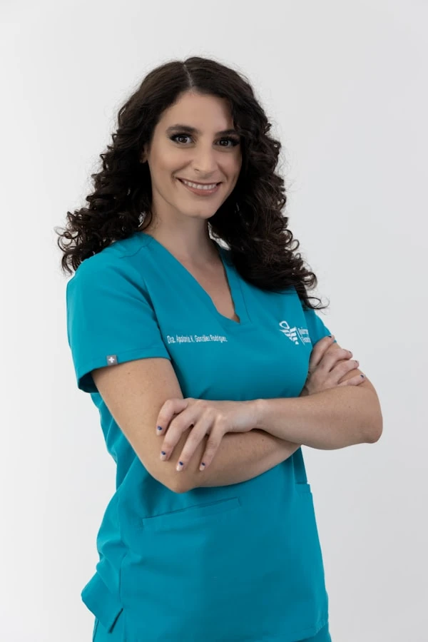 Dr. Nisha Fernando — Paediatric Dentist