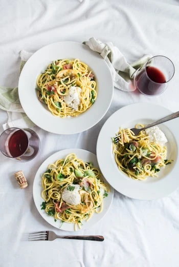 Elegant dining service at Ceylon Heights