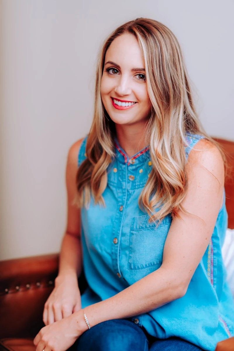 Nimasha's minimalist bridal makeup — natural finish